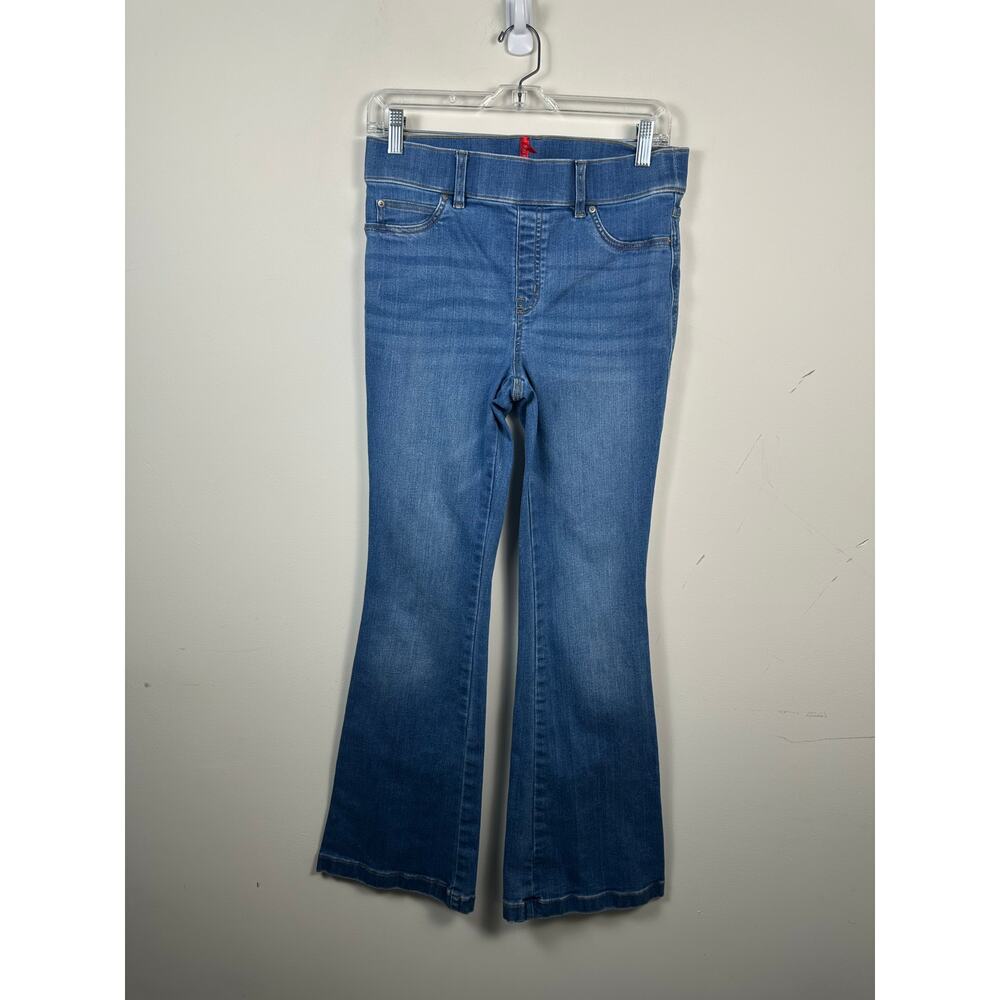 SPANX Everywhere Flare Jeans Vintage Indigo Size Medium Pull on Medium Wash EUC
